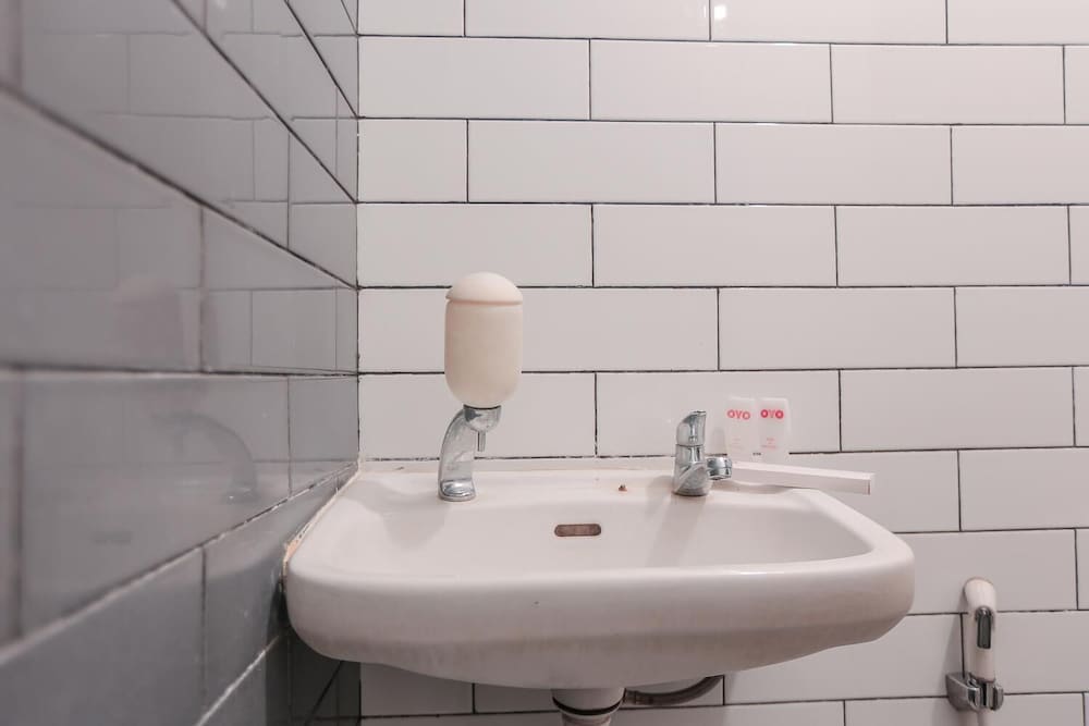 Hotel SUPER OYO Capital O 141 Fatmawati Cozy Residence 31/32