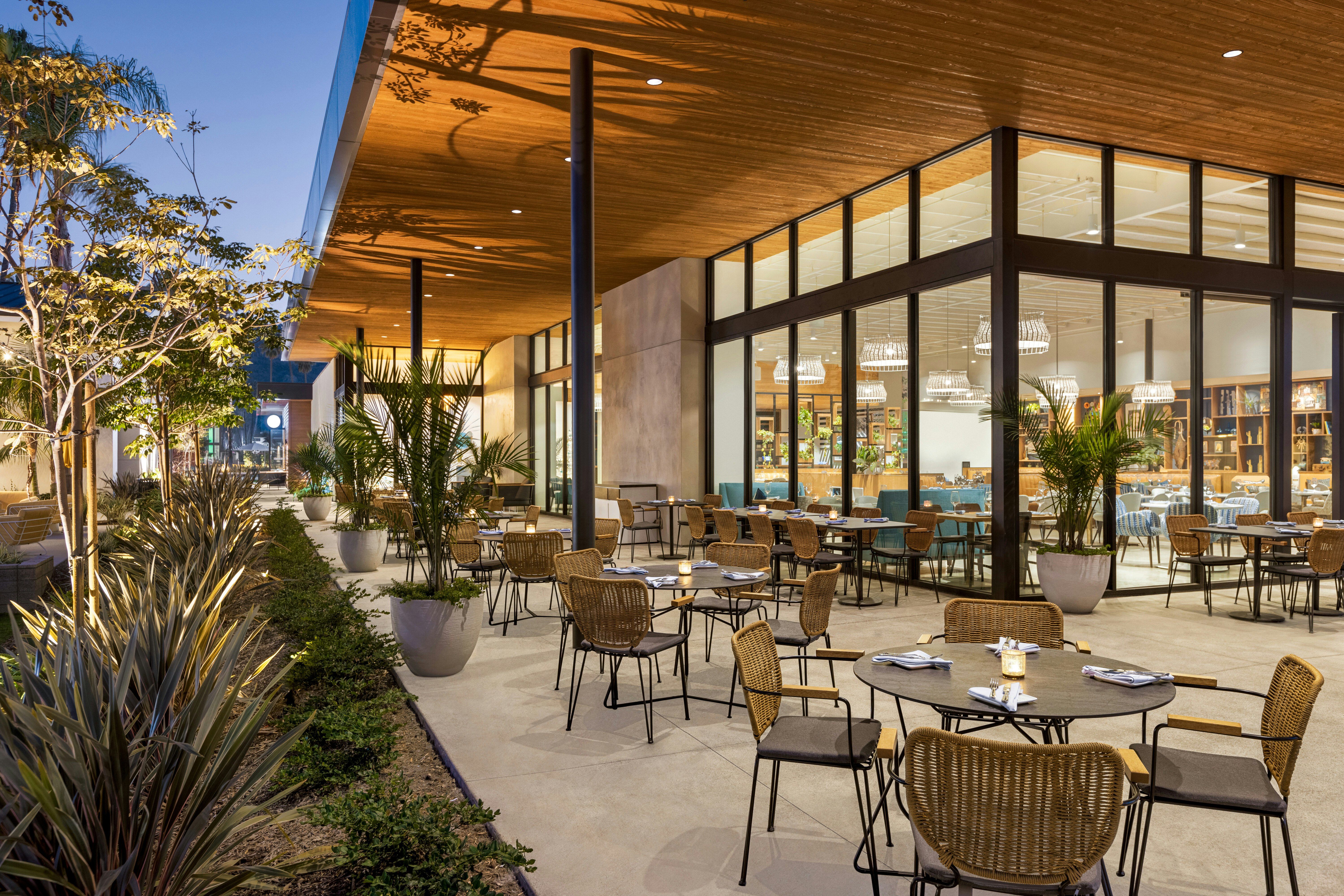 Town and Country Resort 48/80