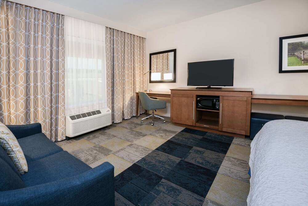 Hampton Inn Suites San Antonio Brooks City Base Tx 14/37