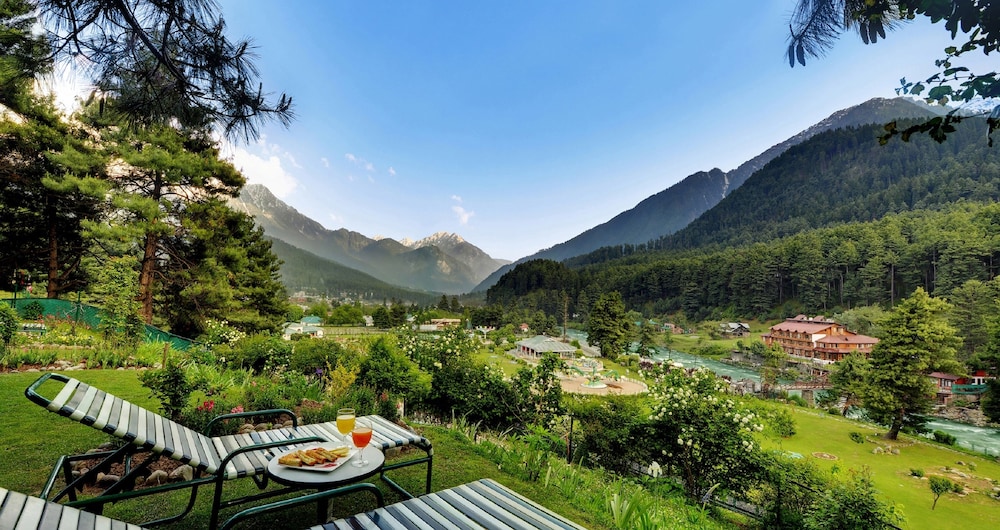 Welcomhotel by ITC Hotels, Pine N Peak, Pahalgam 40/50