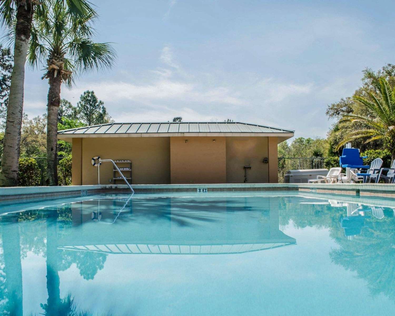 Quality Inn Crystal River 8/35