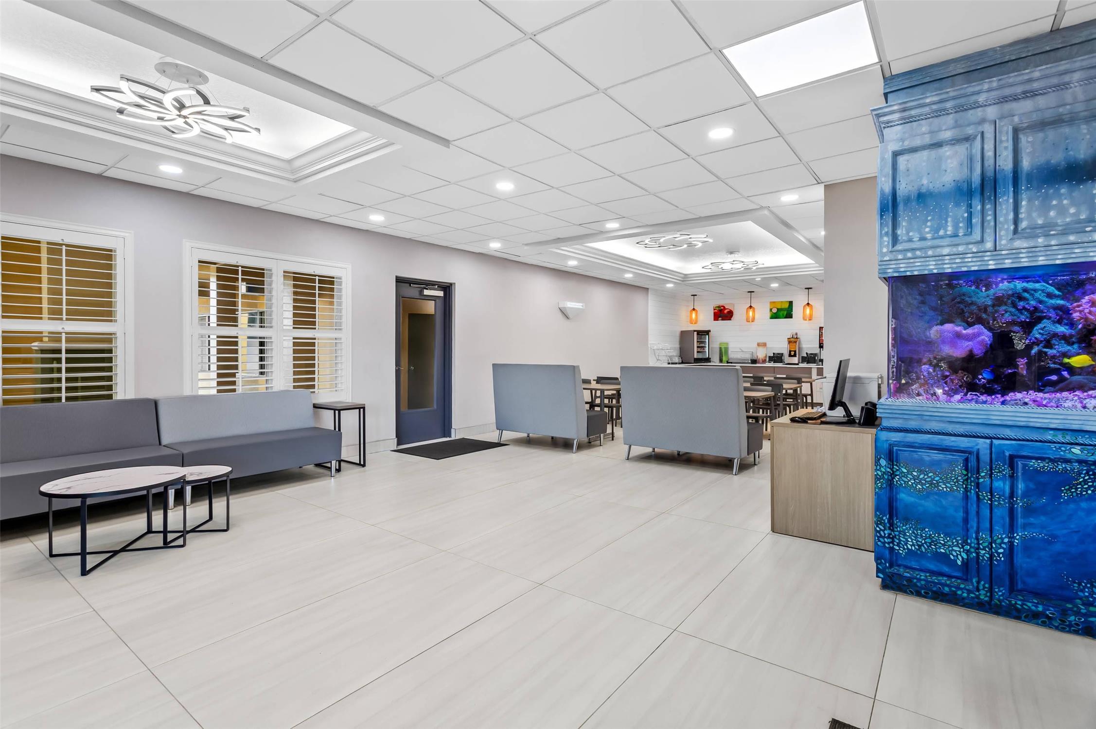 Quality Inn Tampa Airport - Cruise Port 12/69