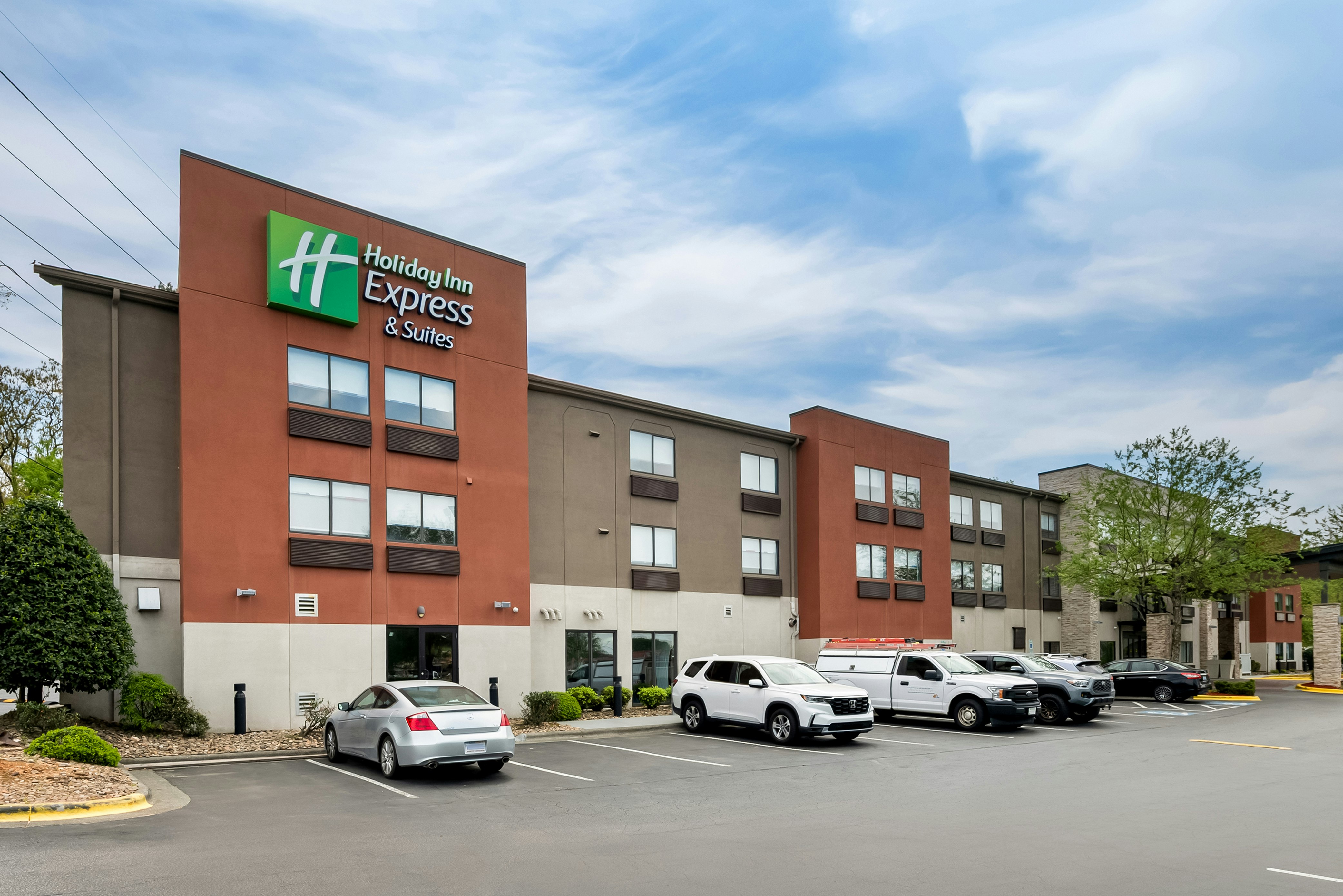 Holiday Inn Express Suites Raleigh Ne Medical Ctr Area 68/74