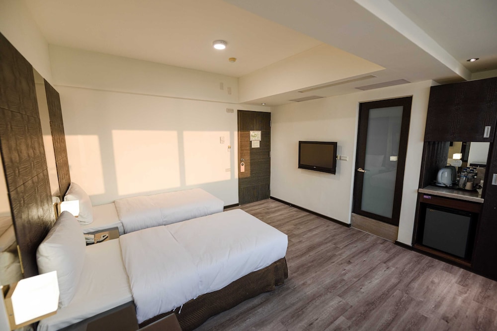 Jih Lih Hotel 17/38