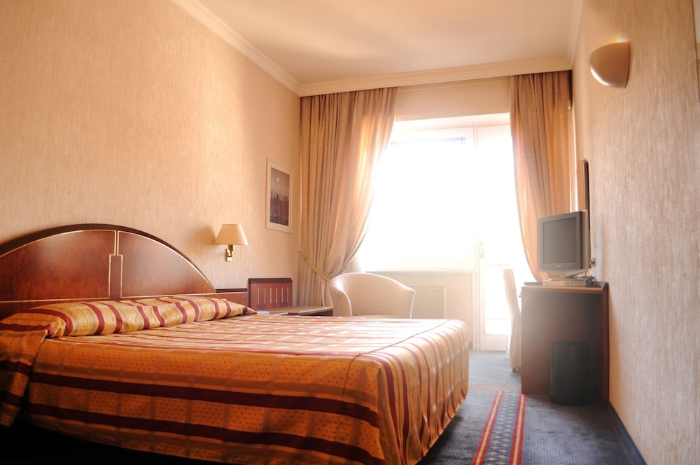 SUPERIOR, DOUBLE BED