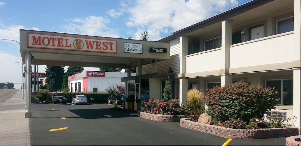 Motel West 1/58