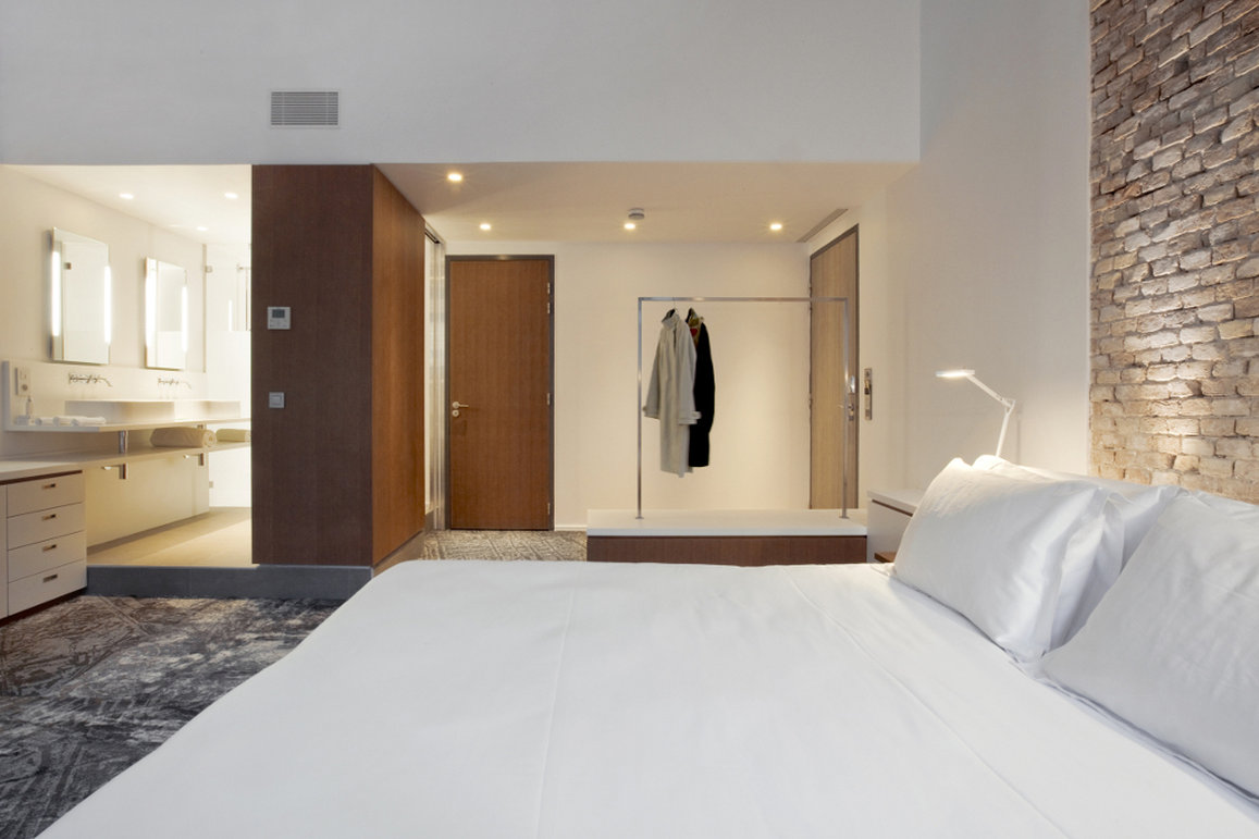 C2 Hotel 4/4
