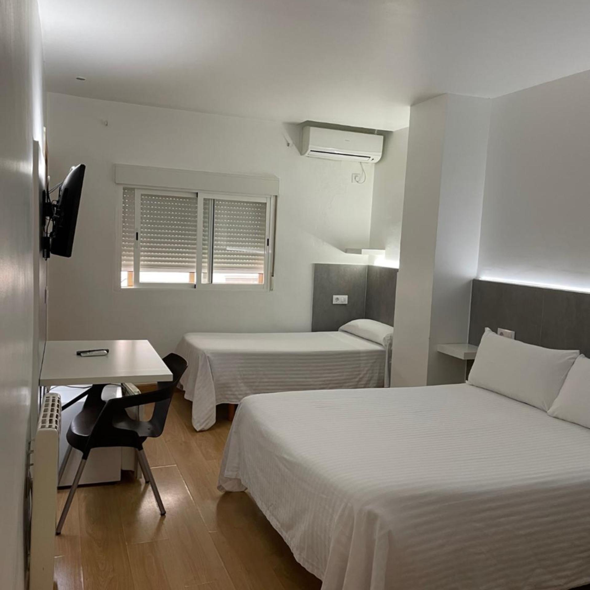 Room, Double Bed