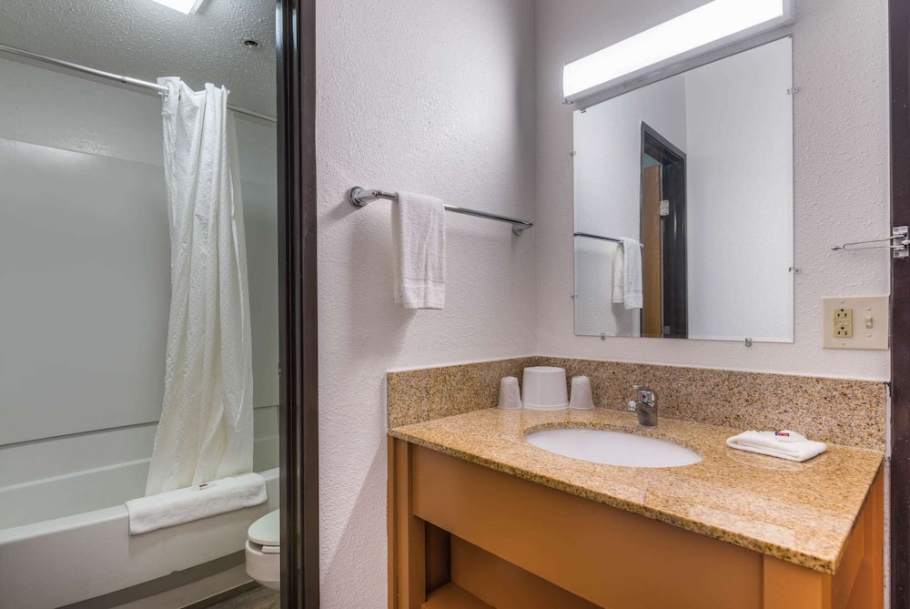 Motel6 Bridgeview, IL 58/64