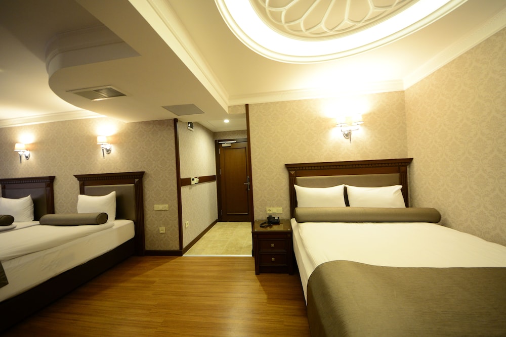 Grand Bazaar Hotel 12/39