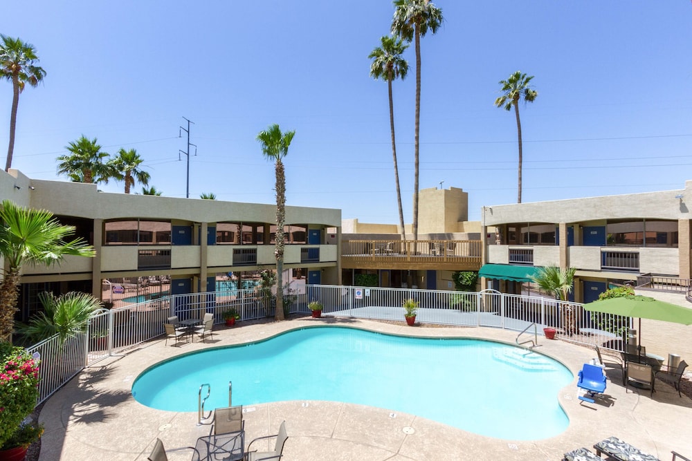 Motel6 Glendale, AZ 42/48