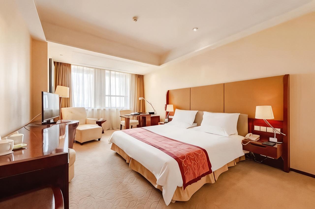 Fuhong International Hotel 8/48