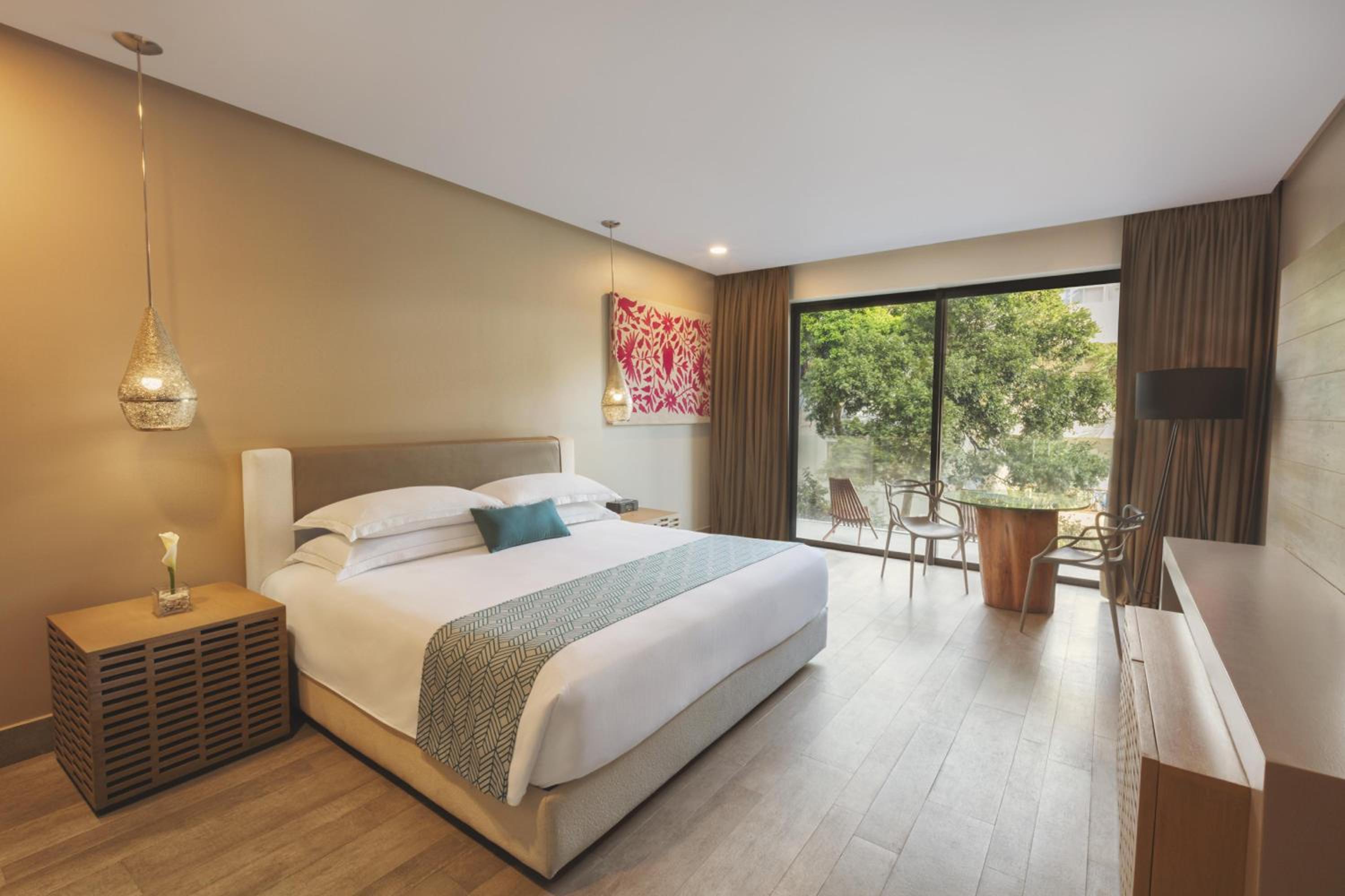PREMIUM, KING BED, ADULT ONLY, CORNER