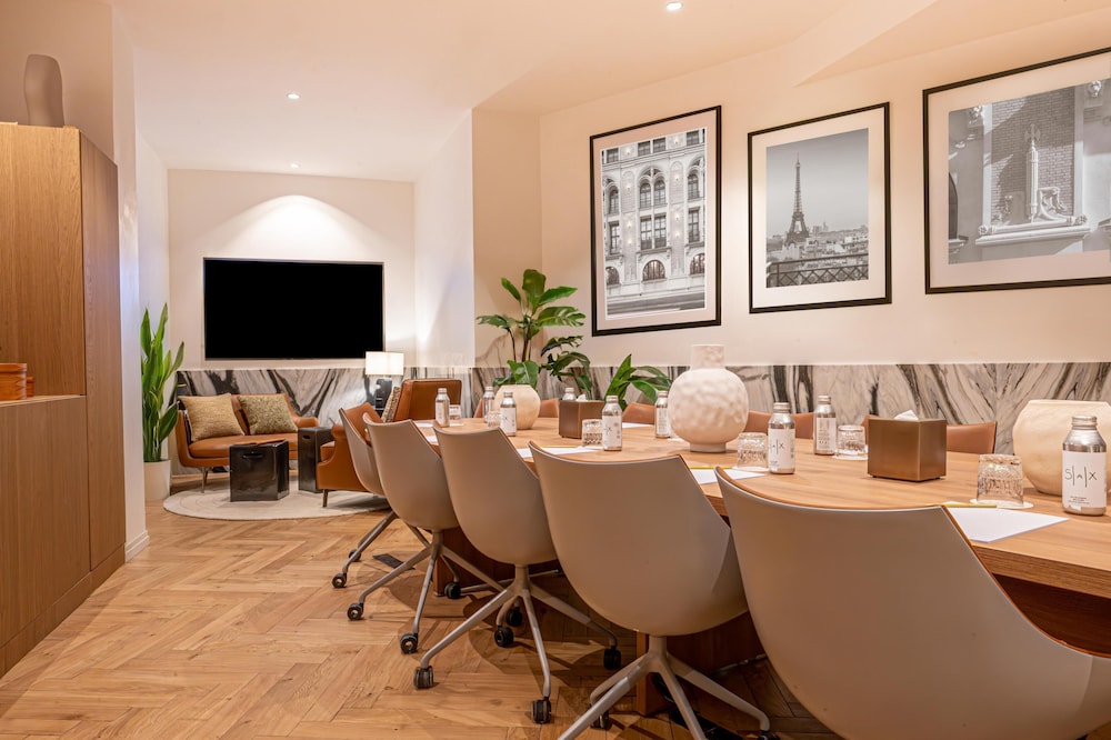 Sax Paris, LXR Hotels & Resorts 44/56