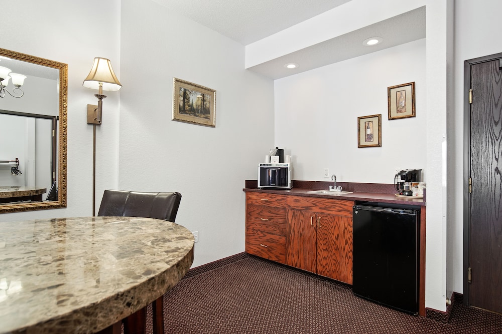 Usa Stay Hotel and Suites 9/48
