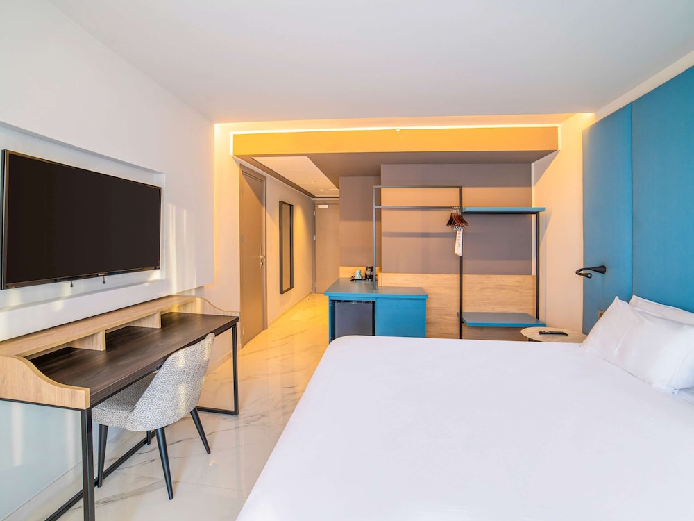 Mercure St. Julian s Malta 12/69