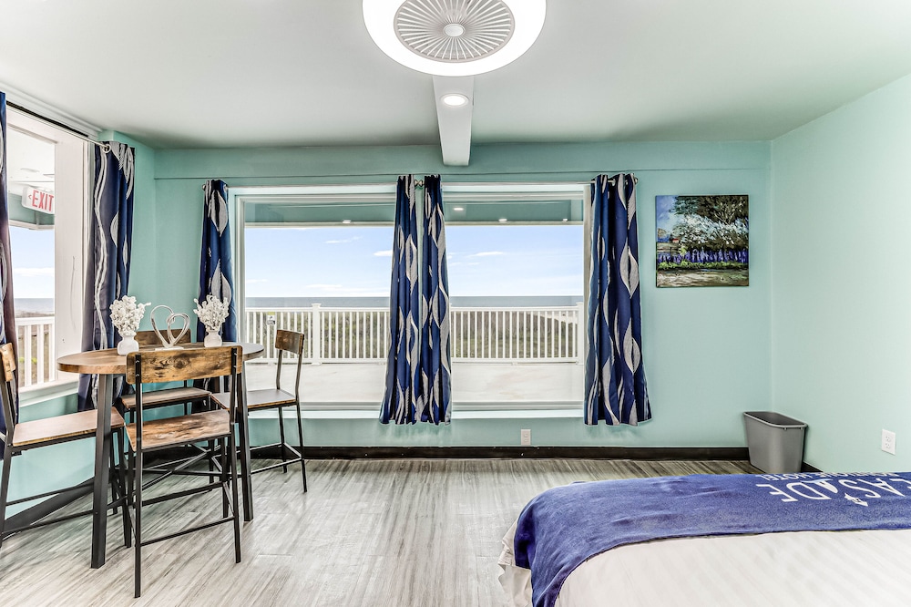 Seaside Boutique Hotel, Waves At Your Doorstep 23/50