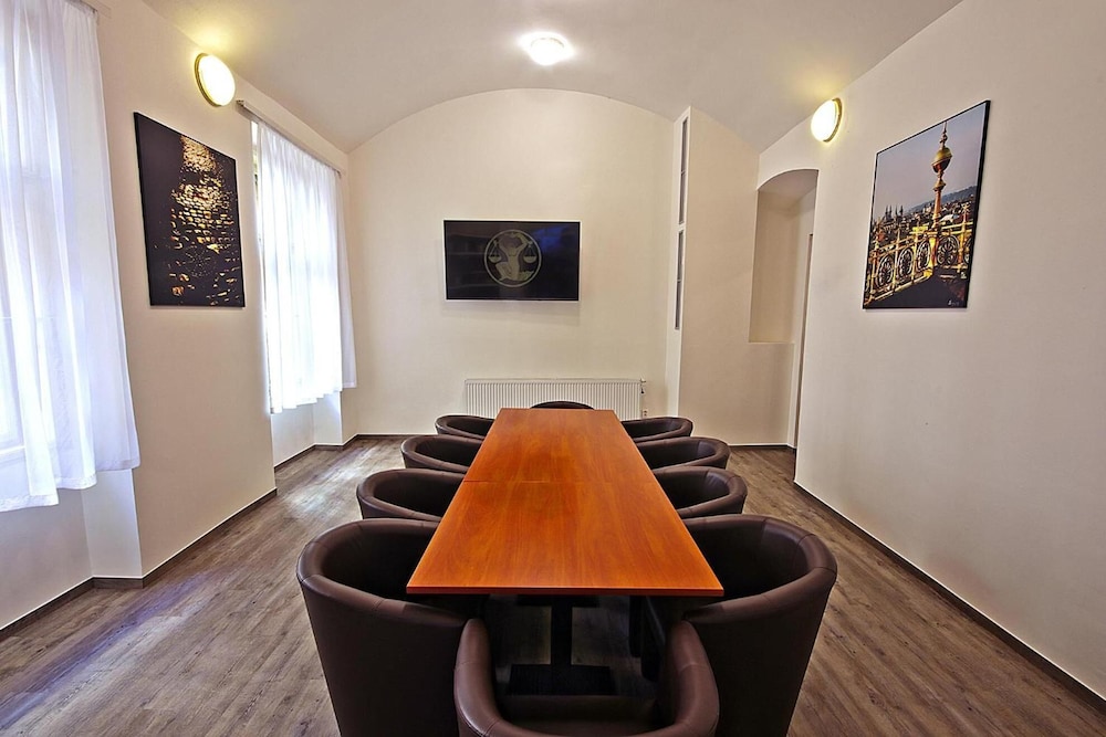 Hotel Zlata Vaha 62/65
