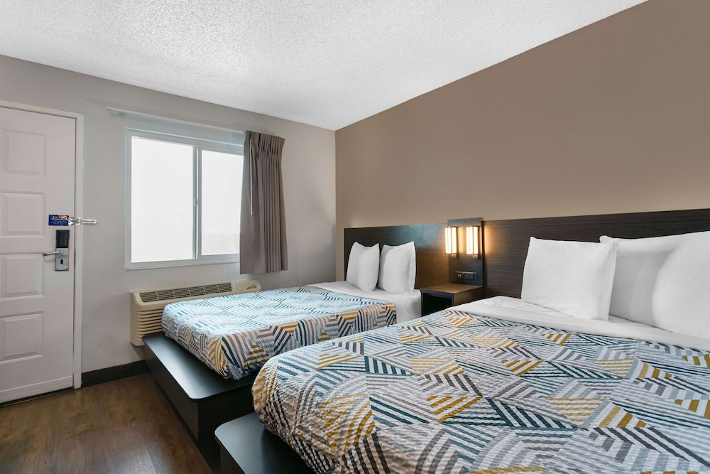 Motel6 Merced, CA - North 18/43