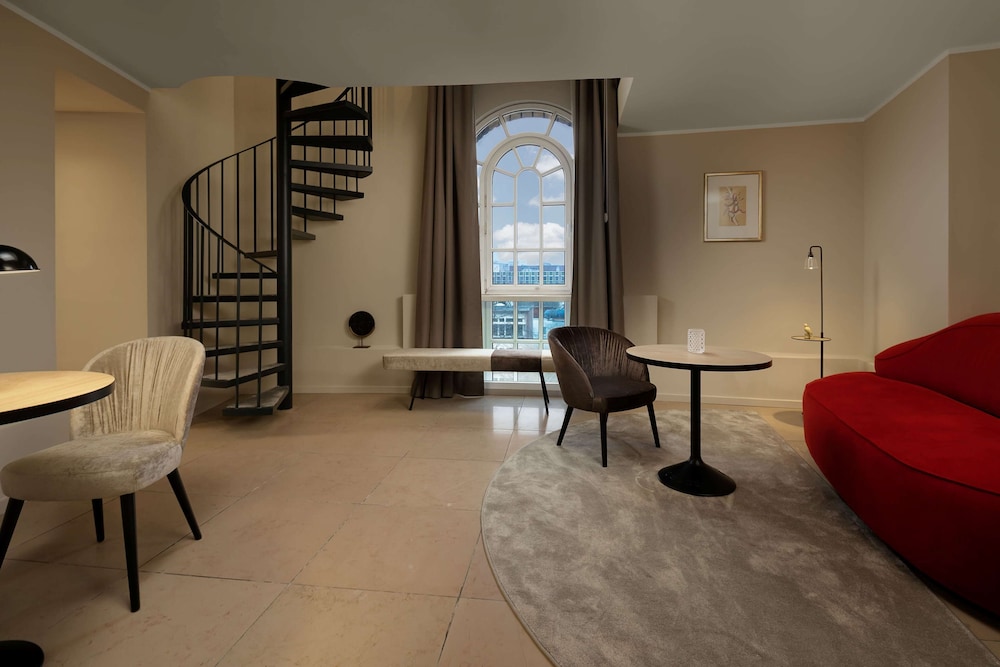 Hotel Wasserturm Cologne Curio Collection By Hilton 36/57
