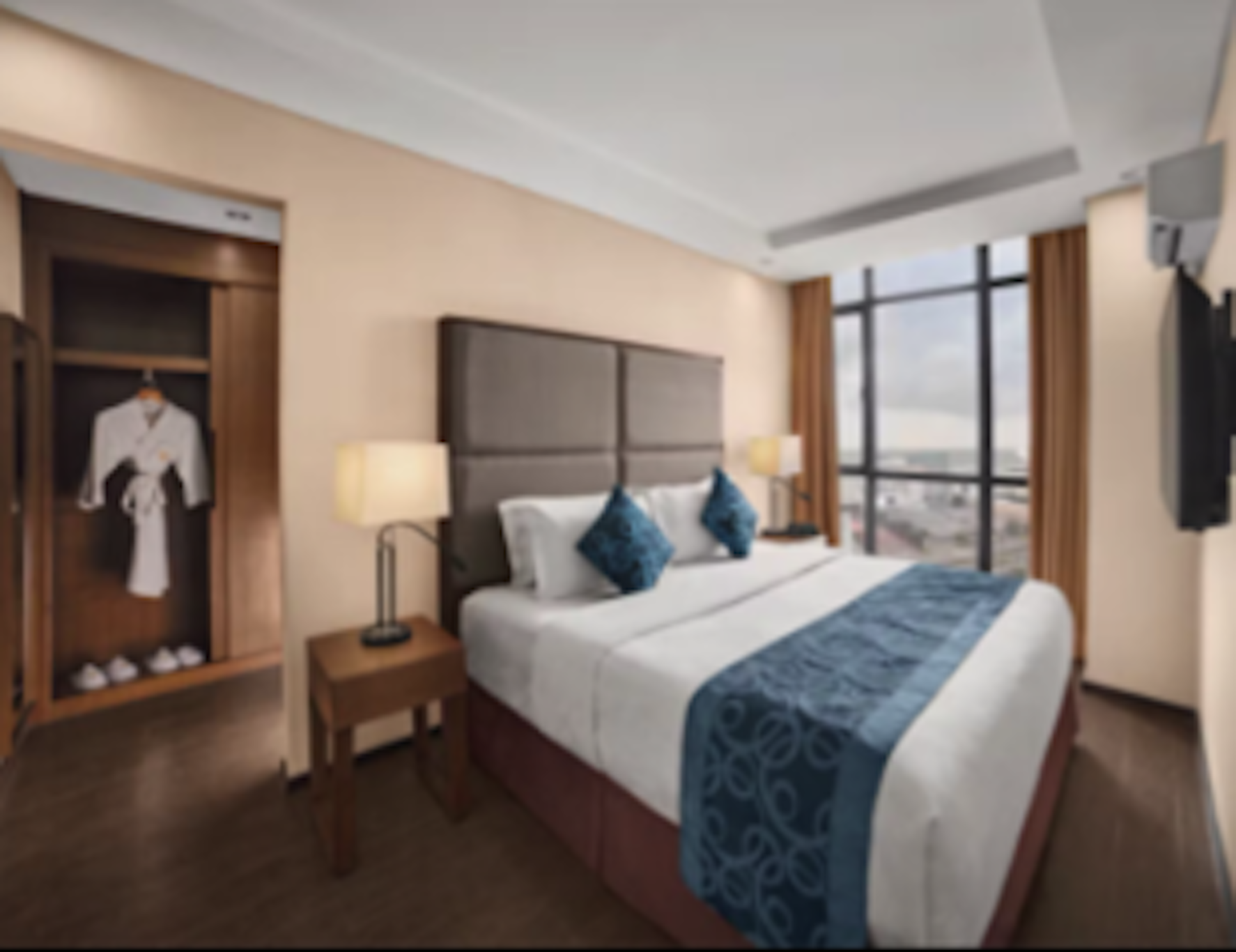 Golden Phoenix Hotel Manila 7/15
