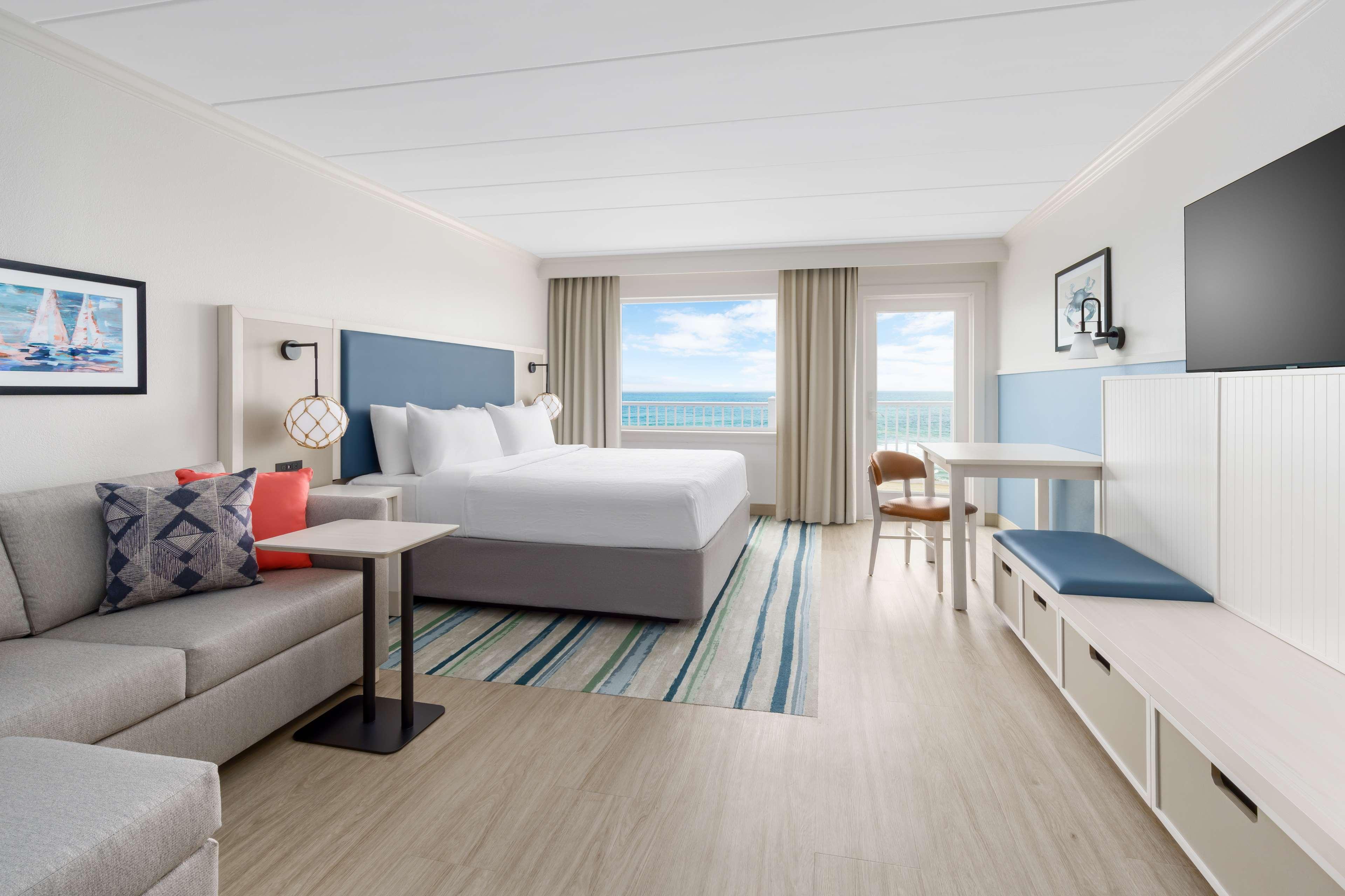 Studio, King Bed, Ocean Front