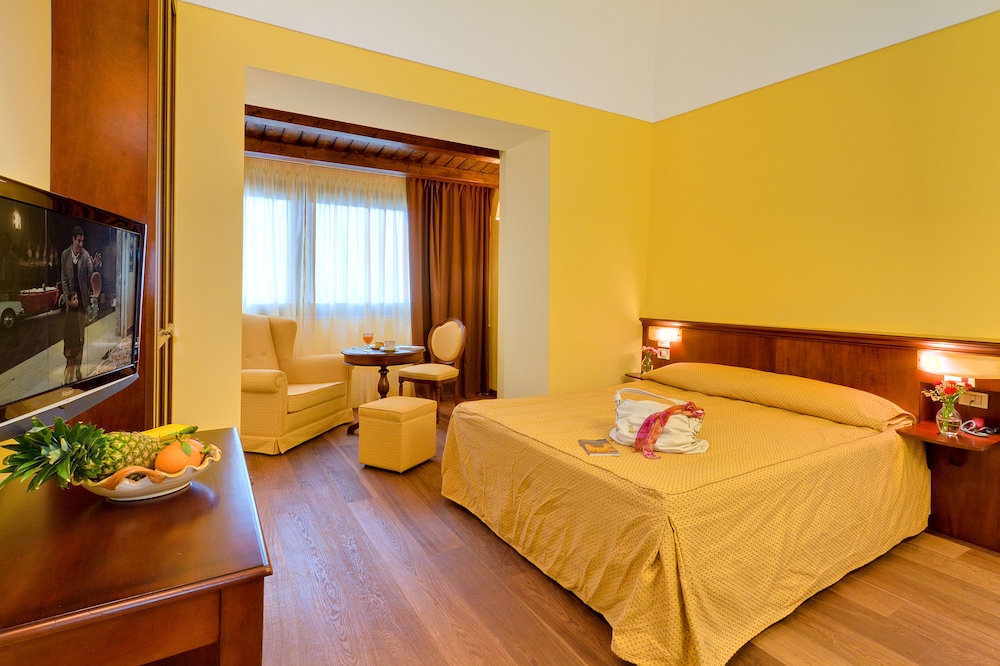 La Plumeria Hotel 12/55