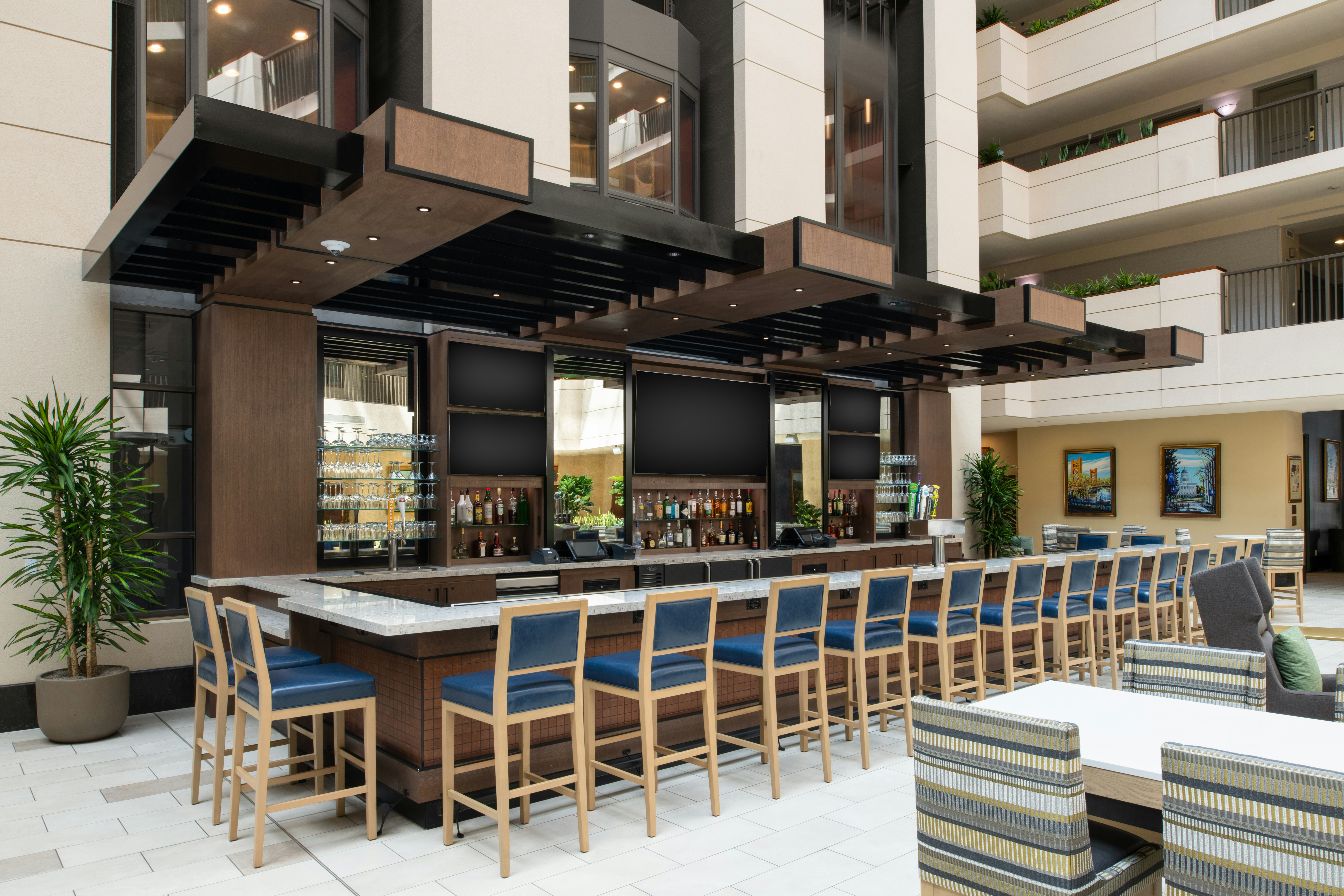 Embassy Suites by Hilton Sacramento Riverfront Promenade 52/80