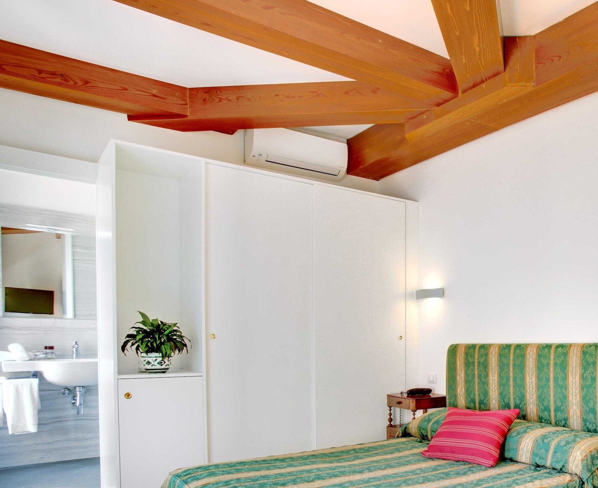 2 Bedrooms, Suite, Canal View, 2 Bathrooms