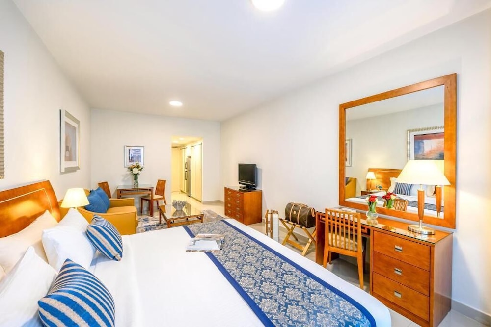 Golden Sands Hotel Apartments 5 26/62