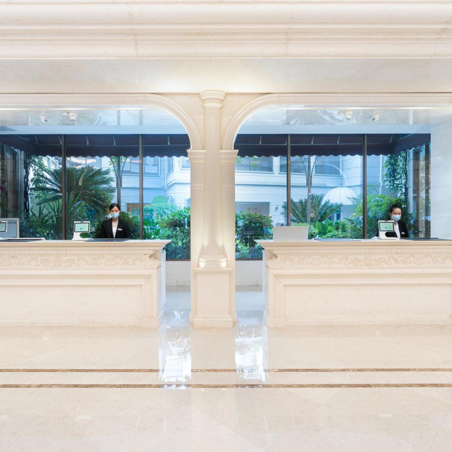 Guilin Bravo Hotel 8/63