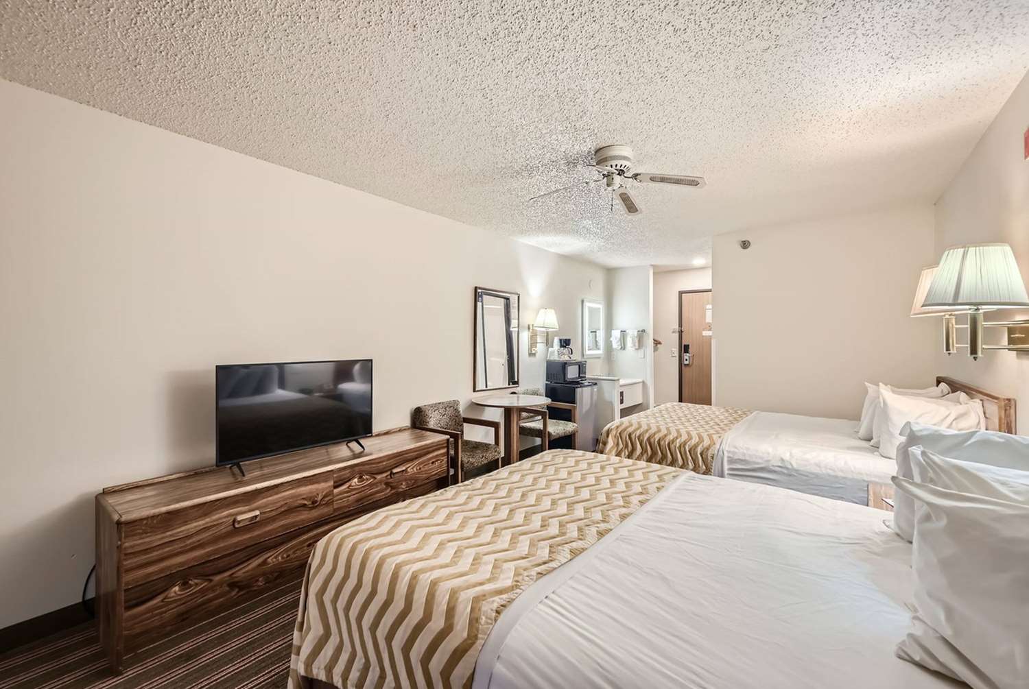 Travelodge By Wyndham Longmont 22/35
