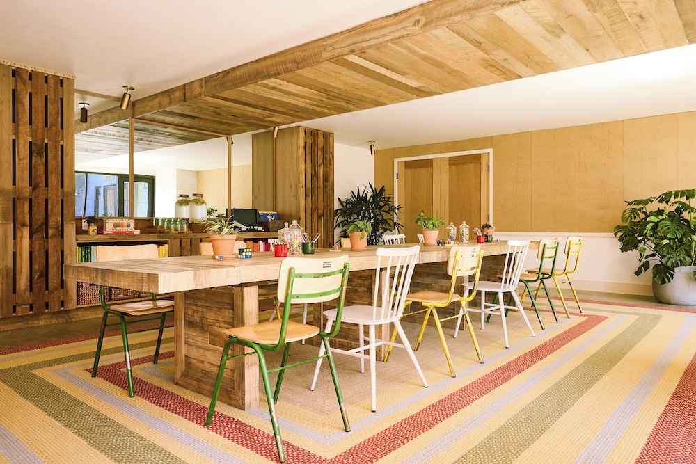 Treehouse Hotel Silicon Valley 36/50