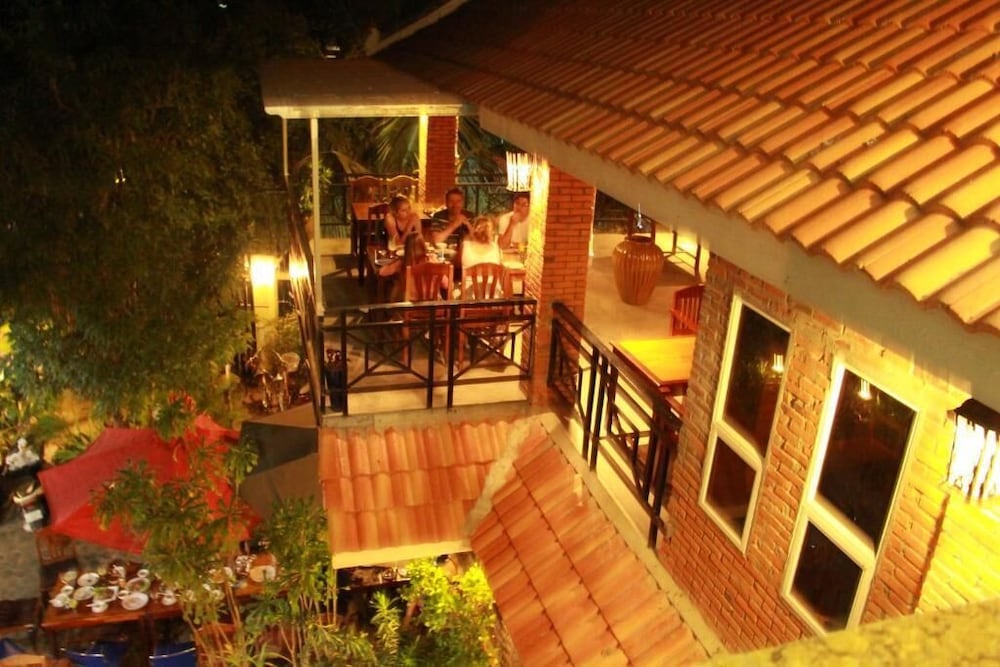 The Coconut House 1/50