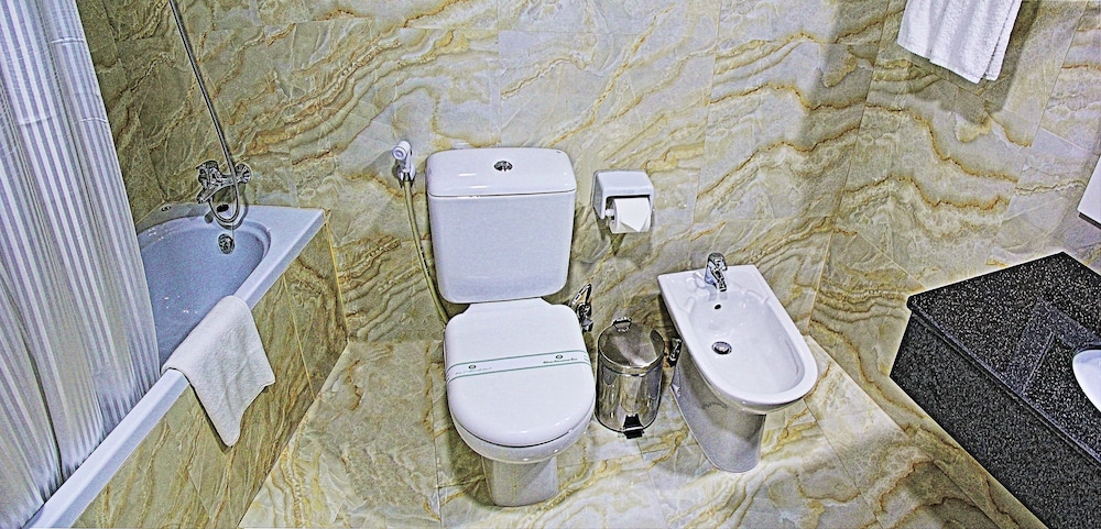 Bahrain International Hotel 42/42
