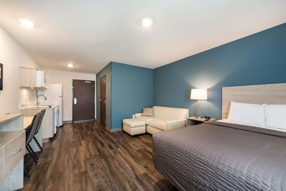WoodSpring Suites Greensboro - High Point North 18/51
