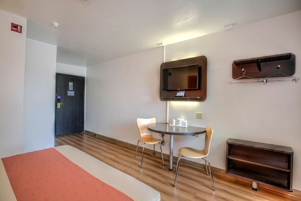Motel6 Bozeman, MT 28/51