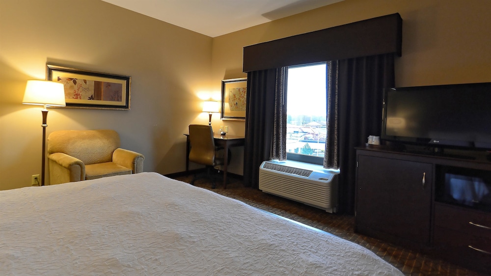 Hampton Inn Geneseo 9/54