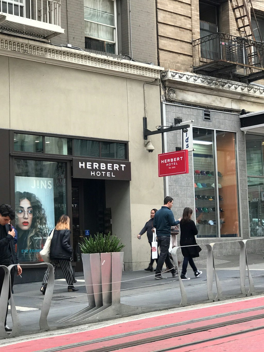 The Herbert Hotel 2/8