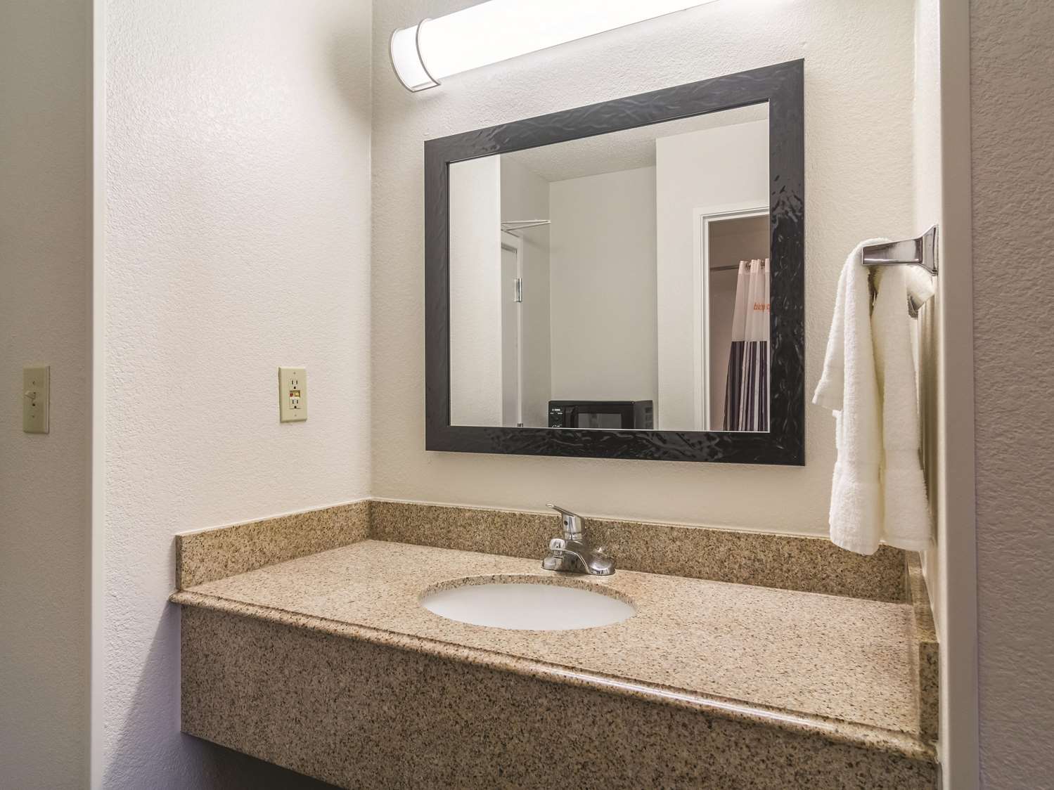 Wingate by Wyndham Brunswick GA / I-95 33/37
