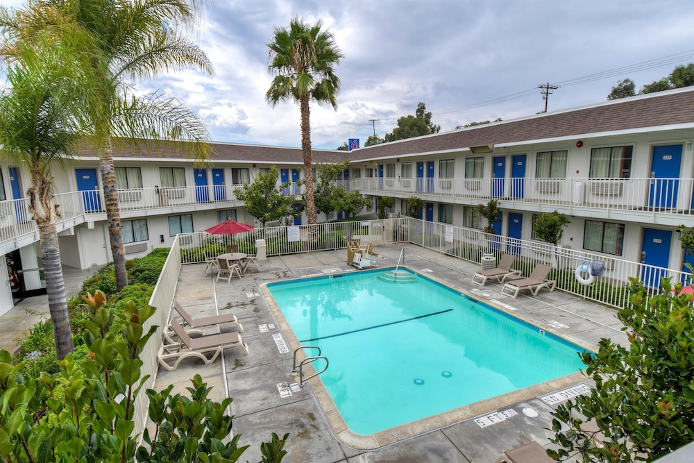 Motel6 Temecula, CA - Historic Old Town 46/62