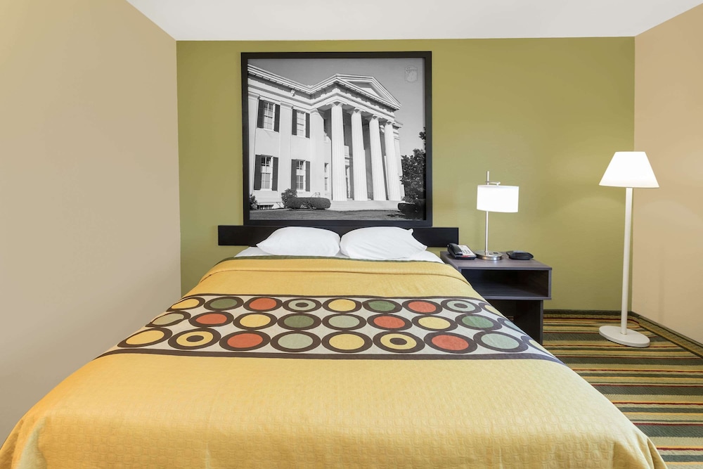 Super 8 by Wyndham Vicksburg 7/16