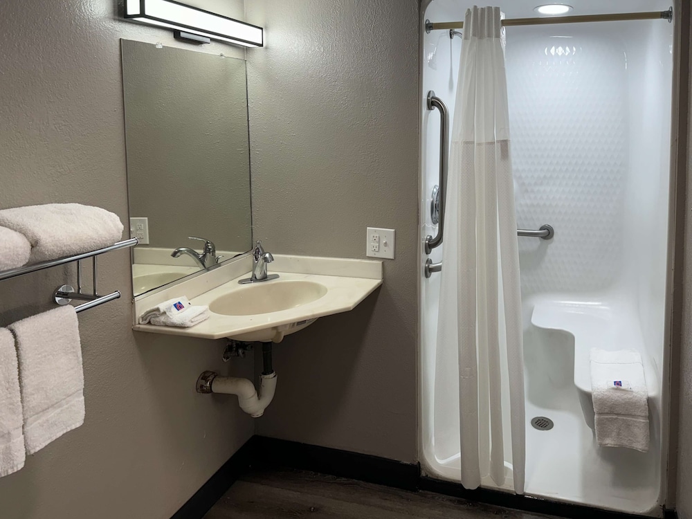 Motel6 Bradenton, FL 58/63