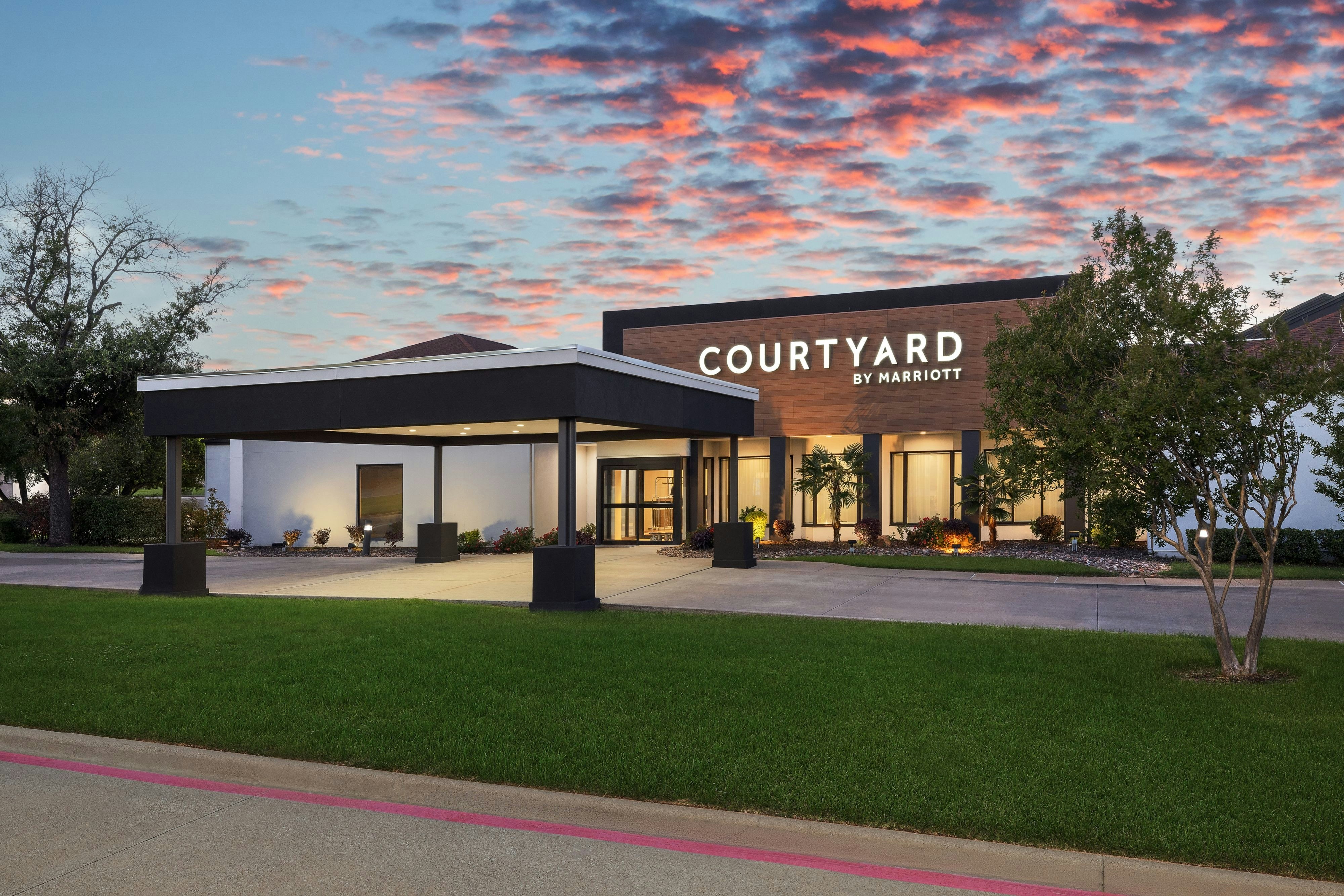 Courtyard Dallas-Fort Worth/Bedford
