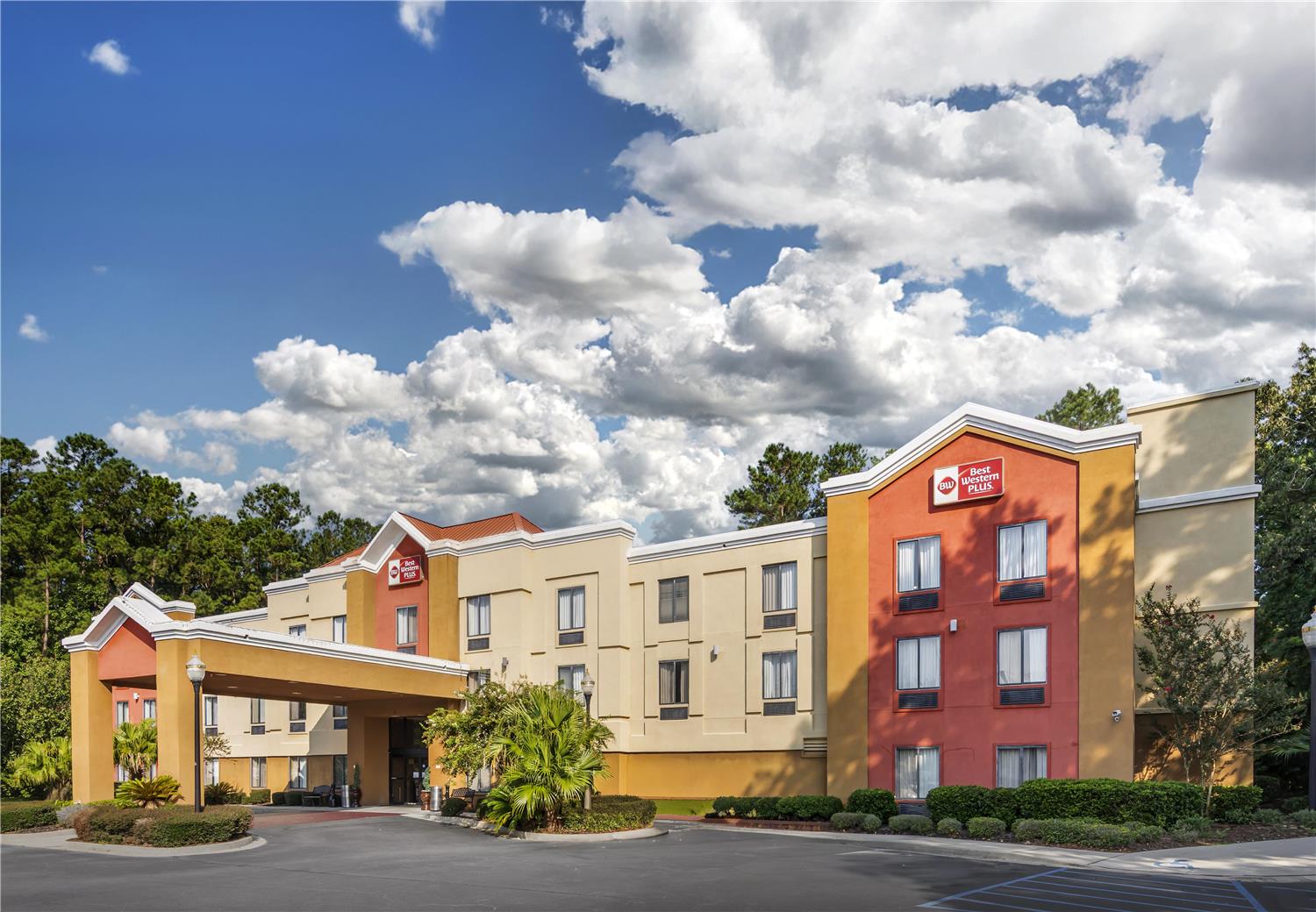 Best Western Plus Richmond Hill Inn 4/53
