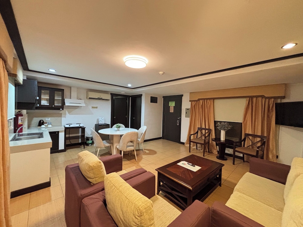 D'leonor Hotel 49/73