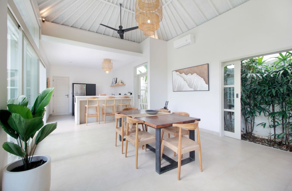 Echo Beach Villa and Apartment 51/65