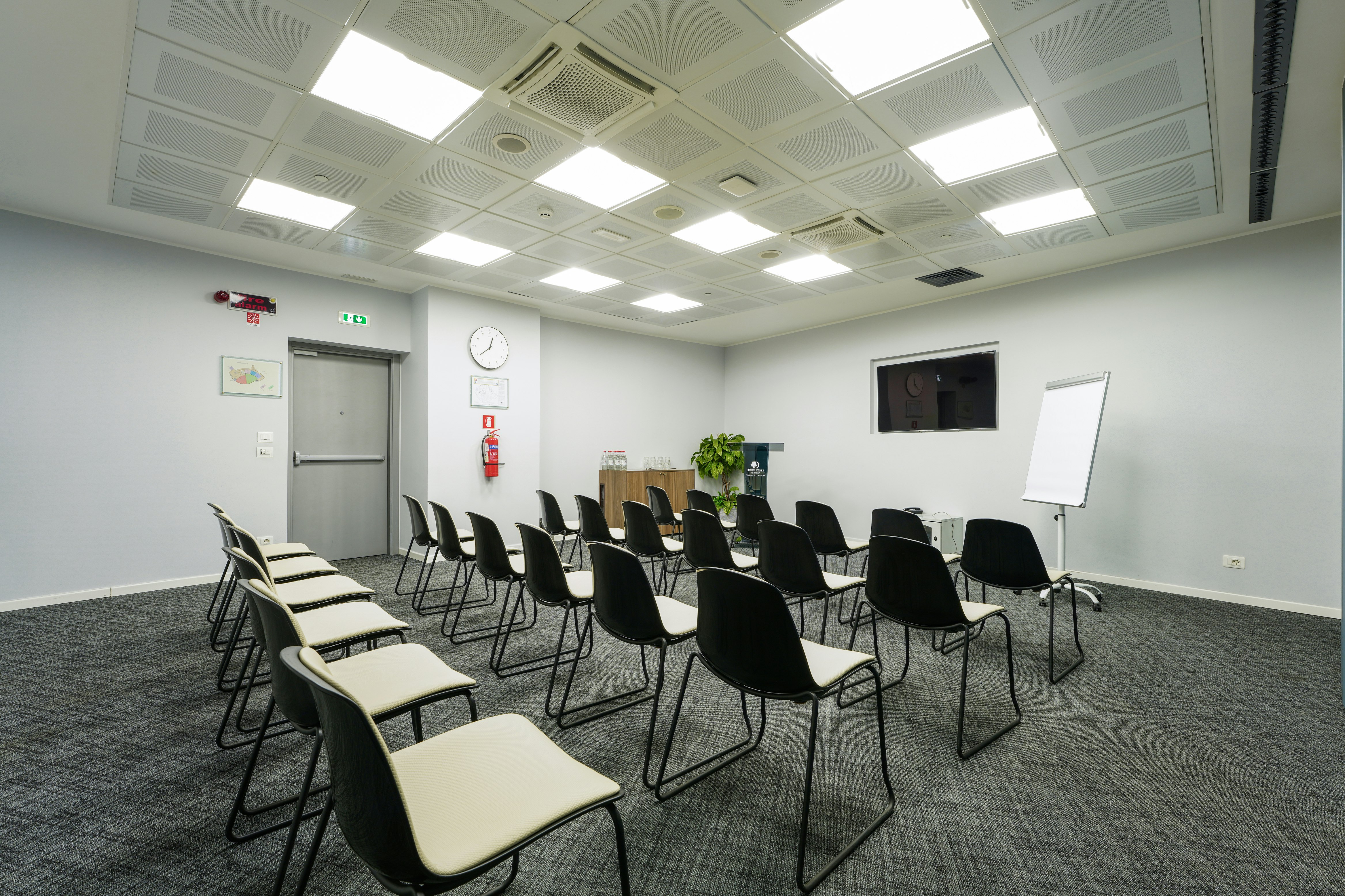 Doubletree By Hilton Hotel Yerevan City Centre 61/67