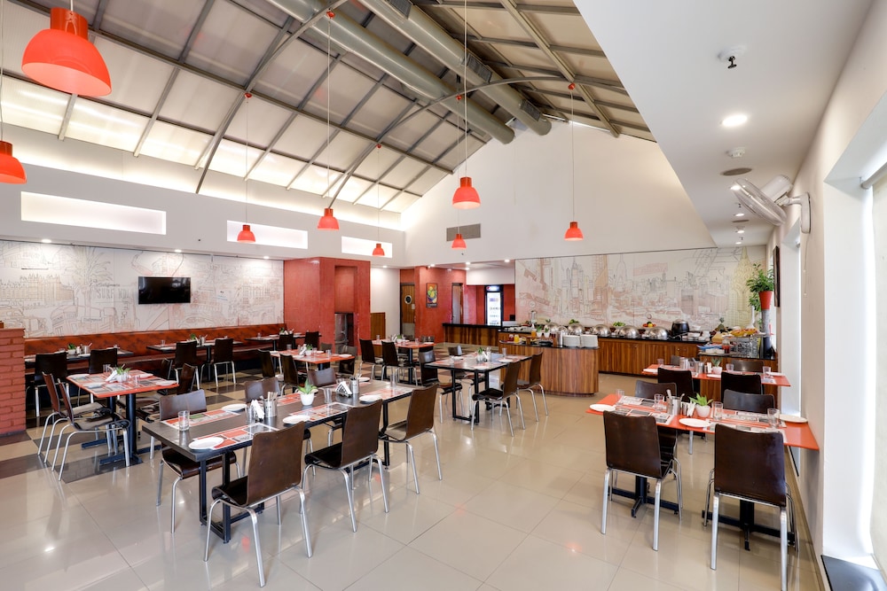 Red Fox Hotel East Delhi 41/59