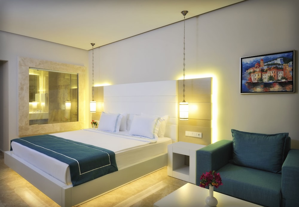 Lugga Boutique Hotel and Beach 8/43